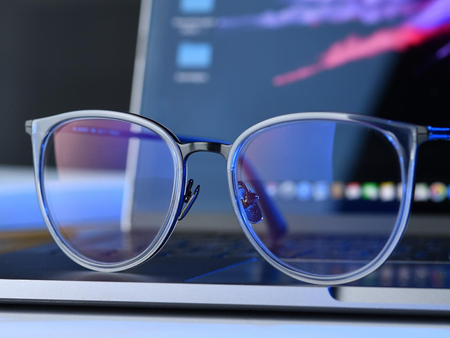 Blue-Light blocking lenses